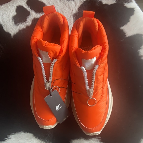 9 🔖 SOREL OUT N ABOUT III PUFFY ZIP WP Women's Outdoor Boot NEW Orange - Picture 9 of 16